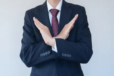 親の通帳を勝手に使っていたら“成年後見人”が登場！ 息子なのに「親の財産」を自由に使えないってなんで？ 家族でもお金の引き出しがNGなケースとは