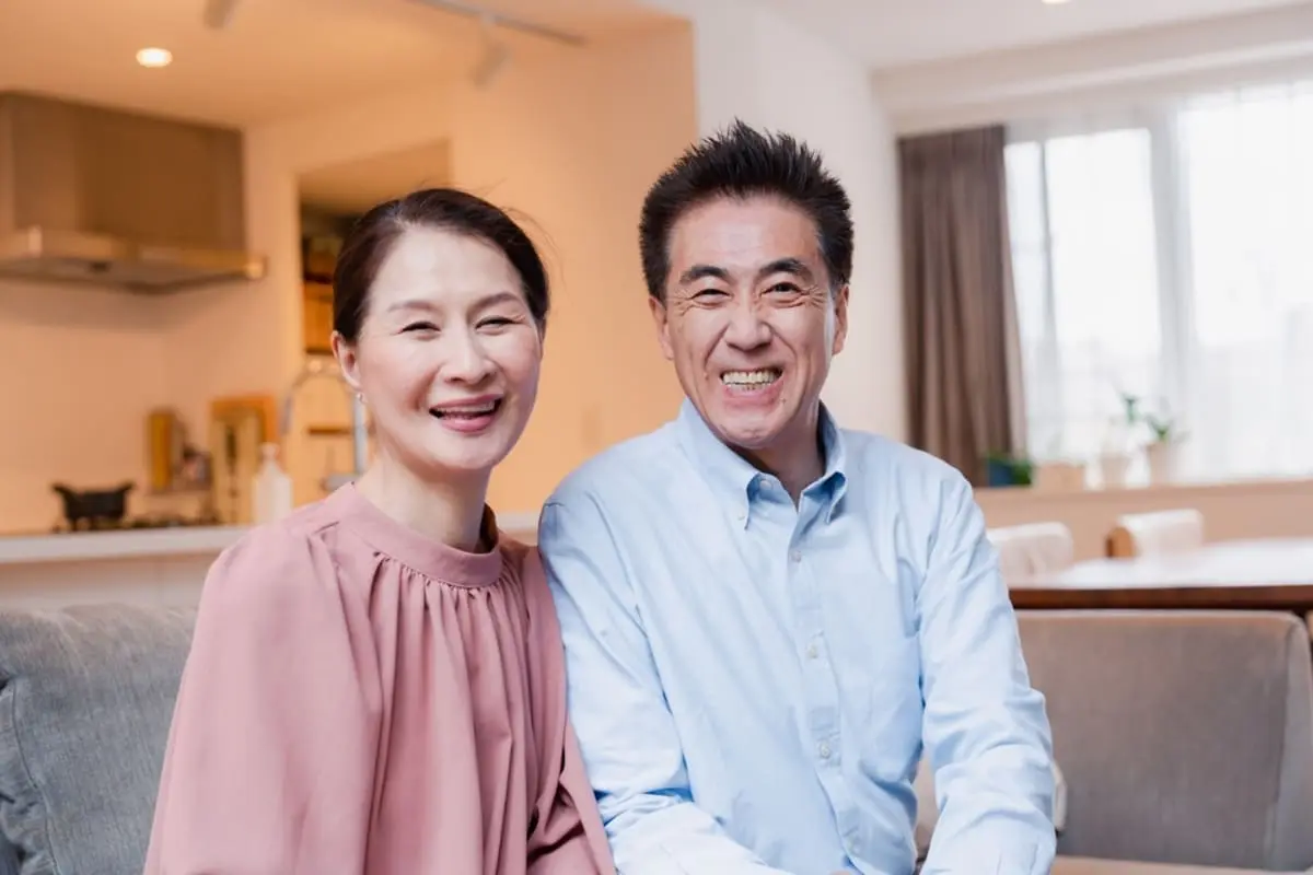 50代で年収700万円あれば「お金持ち」といえる？実際の“生活レベル”はどう？