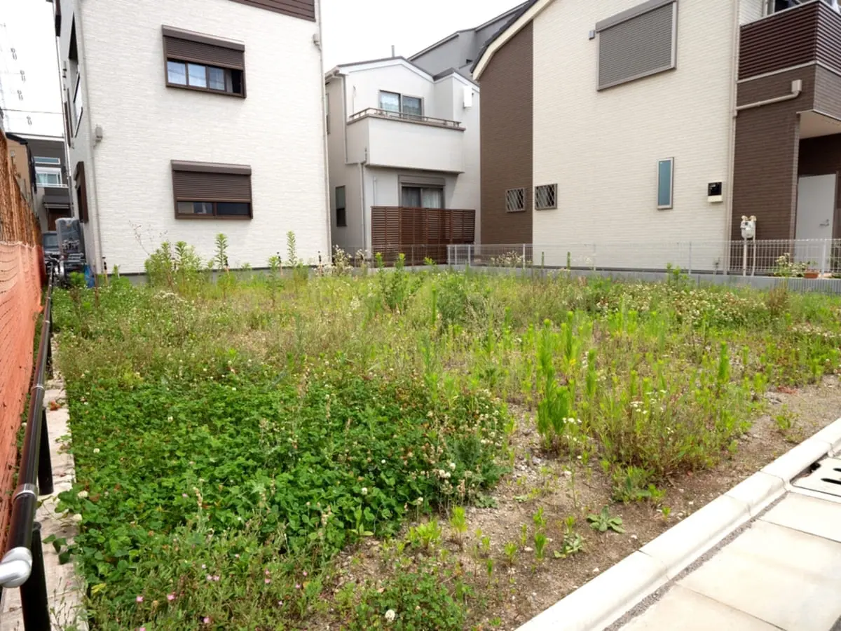 「誰も住んでいない家」を更地にしたら、固定資産税が「5万円→30万円」に…。空き家を放置せず壊したのになぜ税金が高くなるのでしょうか？