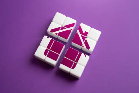 亡くなった母の遺産は自宅と預貯金”120万円”のみです。相続人は姉・私・弟の3きょうだいですが、どのように遺産を分けたらよいでしょうか？