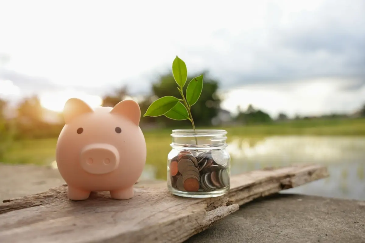 世帯年収1000万円の家庭は見かけるけれど、「個人年収」が1000万円を超えている人はどのくらいいる？