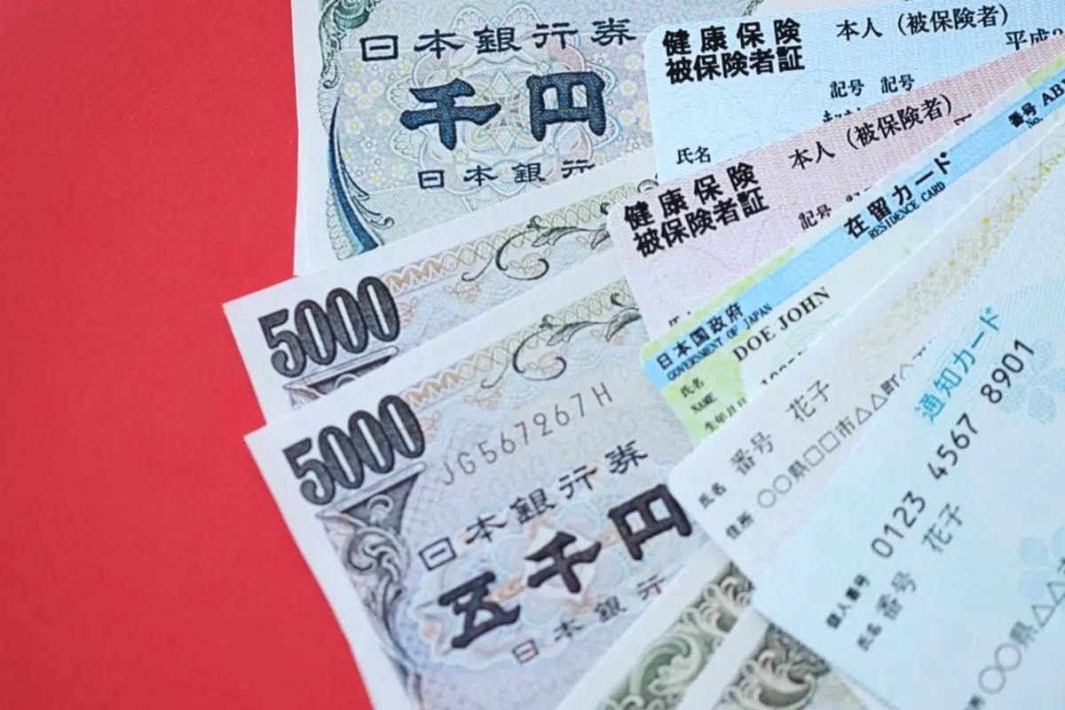 まだ「紙の保険証のまま」でも大丈夫？ マイナ保険証に切り替えないと“受診できない”可能性も？