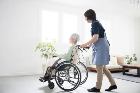 母の年金は“月16万円”ほどです。この金額で「有料老人」ホームに入るのは厳しいでしょうか？