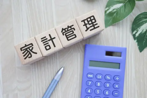 兄のところは4人家族で「世帯年収800万円」でも生活が苦しいそうです… 3人家族のうちと毎月の支出ってそんなに変わるものでしょうか？