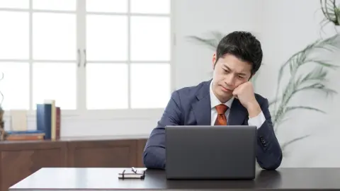 転勤で“東京”に引っ越したら「夏休み1ヶ月半」で驚き！ 札幌は「30日」くらいだったけど、“親の収入・働き方”はどう変わる？ 家計への影響をシミュレーション