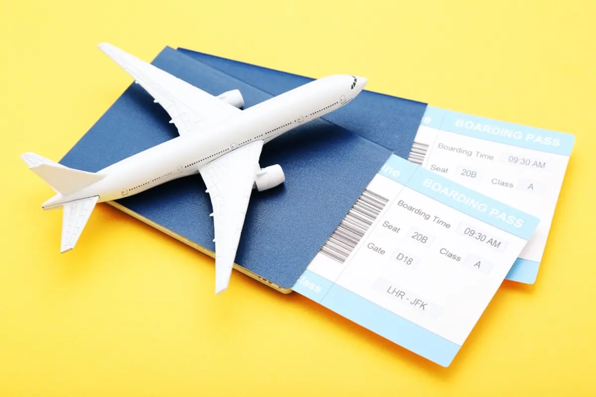 飛行機のチケットが、決済直前で「7万→19万円」に値上げされ驚愕！ 高騰の理由は“検索しすぎ”？ これって詐欺にならないの？ 対策もあわせ解説