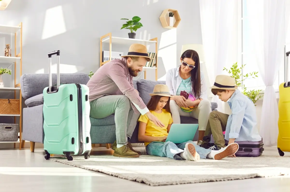 夏の旅行代「10万円」も祖父母が負担…ありがたいけど甘えすぎ？ ほかの家庭の“孫支援”はどのくらいなのでしょうか？