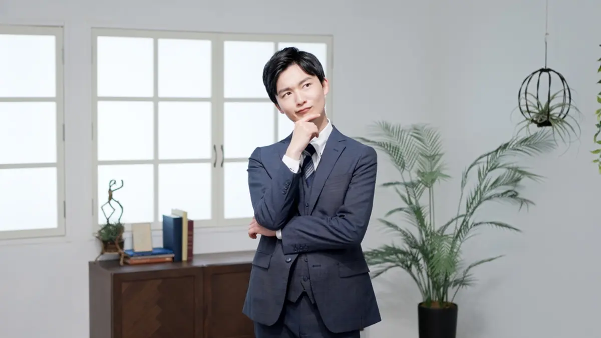 日本の平均年収は「460万円」らしいですが、周りでそれほど稼いでる人をあまり見かけません。実際平均くらい稼いでる人ってどれくらいいますか？