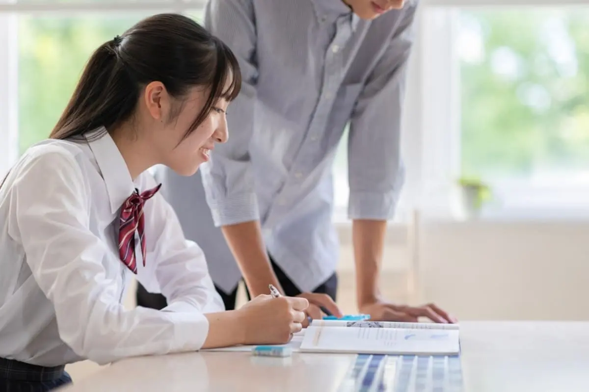 【実録】「塾代ゼロ円」独学で国立大学に現役合格！ 教育費をおさえて“大学合格”するための「節約・勉強法」とは？ 筆者の経験をもとに解説