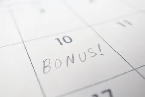 夏のボーナス、総支給額は50万円！ でも、手取りは35万円……なんでこんなに税金が引かれるの？