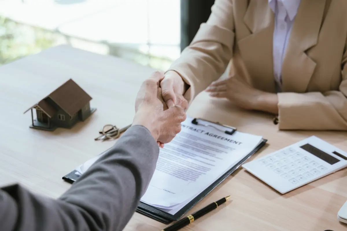 30代で「3500万円」の家を買い、月10万円返済で考えています。絶対に「65歳完済」がいいけど無謀ですか？