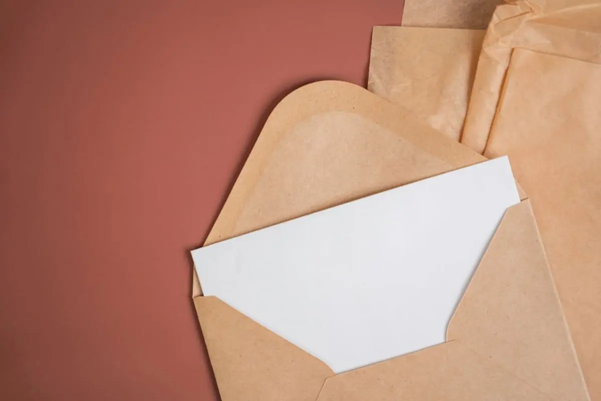 亡くなった夫宛てに「株主優待の案内」が毎年届くけど、受け取ってもいいの？そのままだと「配当金」はどうなる？