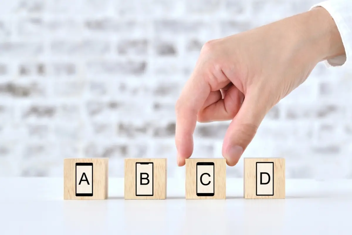 4年使った“iPhone13”を買い替えたい！「今買うのはもったいない」と友人に言われたのですが、買う時期によって価格が変わるのでしょうか？