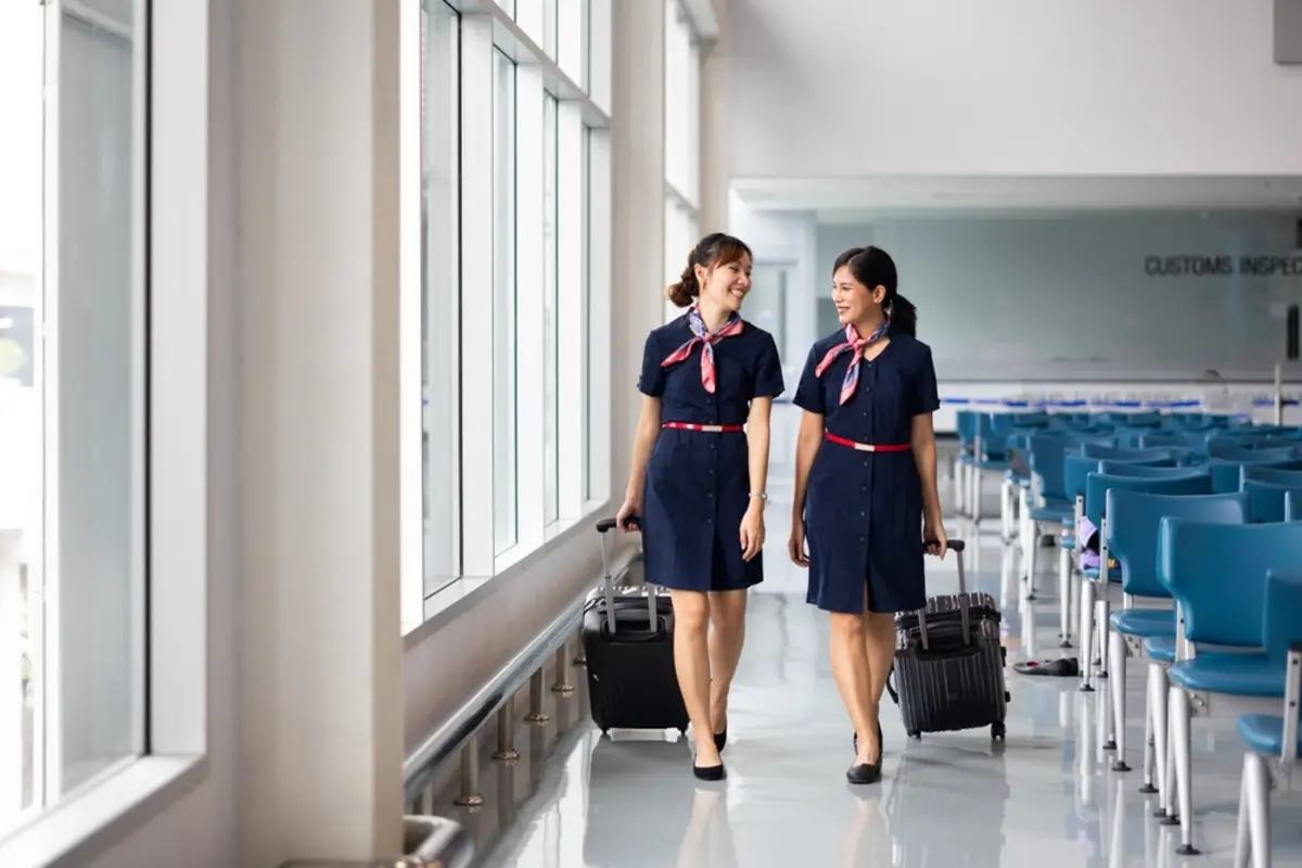 私の娘は、大手航空会社の「客室乗務員」を目指しています。やはりLCCよりも給与はよいのでしょうか？