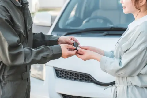 父から「タダ」で車を譲り受けました。現金をもらったわけではないので、贈与税はかかりませんよね？