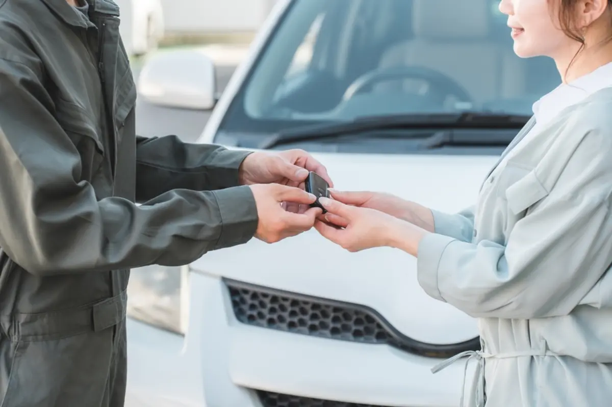 父から「タダ」で車を譲り受けました。現金をもらったわけではないので、贈与税はかかりませんよね？