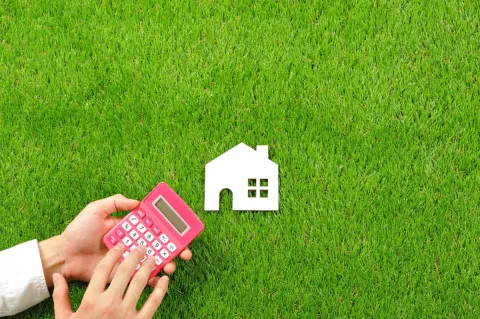 そろそろマイホーム購入を考えていますが、夫の年収500万円で住宅ローンを組む場合、無理なく組める住宅ローンの金額はいくらくらいでしょうか？