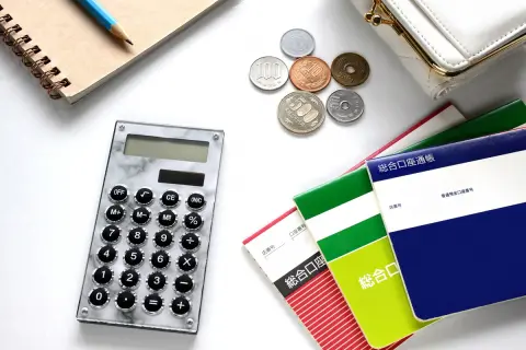 夫に「年収の壁が160万円になって助かるね」と話したところ、「年収がバレるから人には言わないで」といわれました…。なぜ“年収がバレる”のでしょうか？