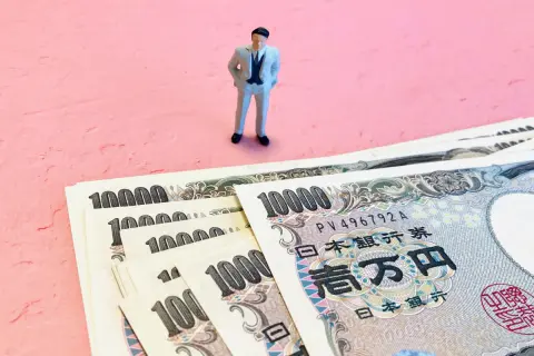 大企業勤めの友人、念願の「部長」に昇進して年収が“1000万円”を超えたそうです。そもそも大企業で「部長職」に就けるのはわずか“3％”って本当!? “1000万円プレイヤー”の割合とは？