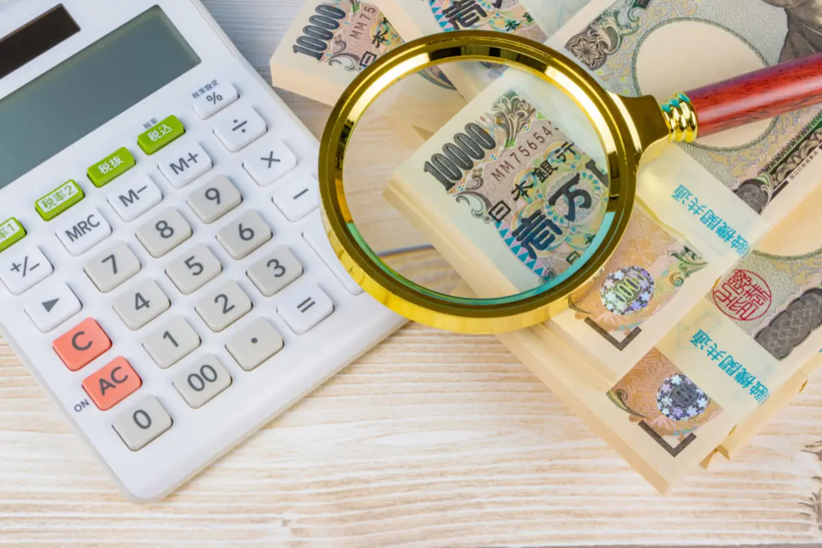 宝くじの「当選金」には税金がかからないと聞きました。“1億円”当選して家族で分けても「贈与税」はかからないということですか？