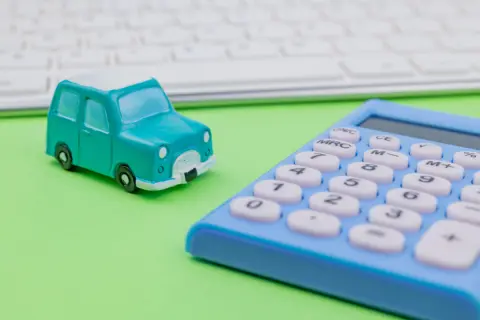 5年前に買った「フリード」の残クレが契約満了になりました。一括払い・再ローンで乗り続けるか、買い替えか…どの方法が一番お得でしょうか？