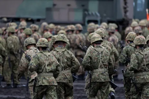 自衛官として働いている30代・兄は年収「500万円」だそうです。同じく国家公務員の私よりも高いのですが、公務員なのに差があるのはなぜ？