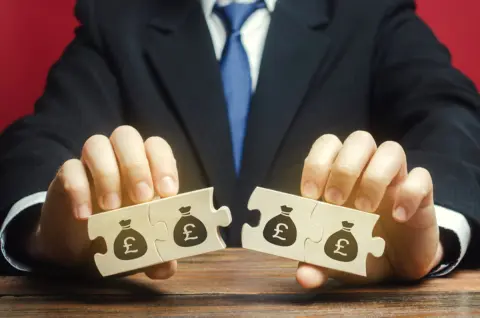 父からの相続が兄弟で「1000万円」ありました。母に「老後資金」として全額を渡すことにしましたが、贈与税の対象になりますか？