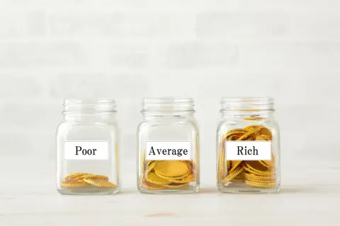 40代で平均貯蓄は「約1000万円」と聞くけれど、自分は貯金ゼロ。周りは本当にそんなに貯めているの？