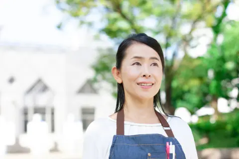 70歳を超えた両親は、いまだに働いています。貯金は「1000万円」ほどあるようなのですが、働かないと生活していけないのでしょうか？