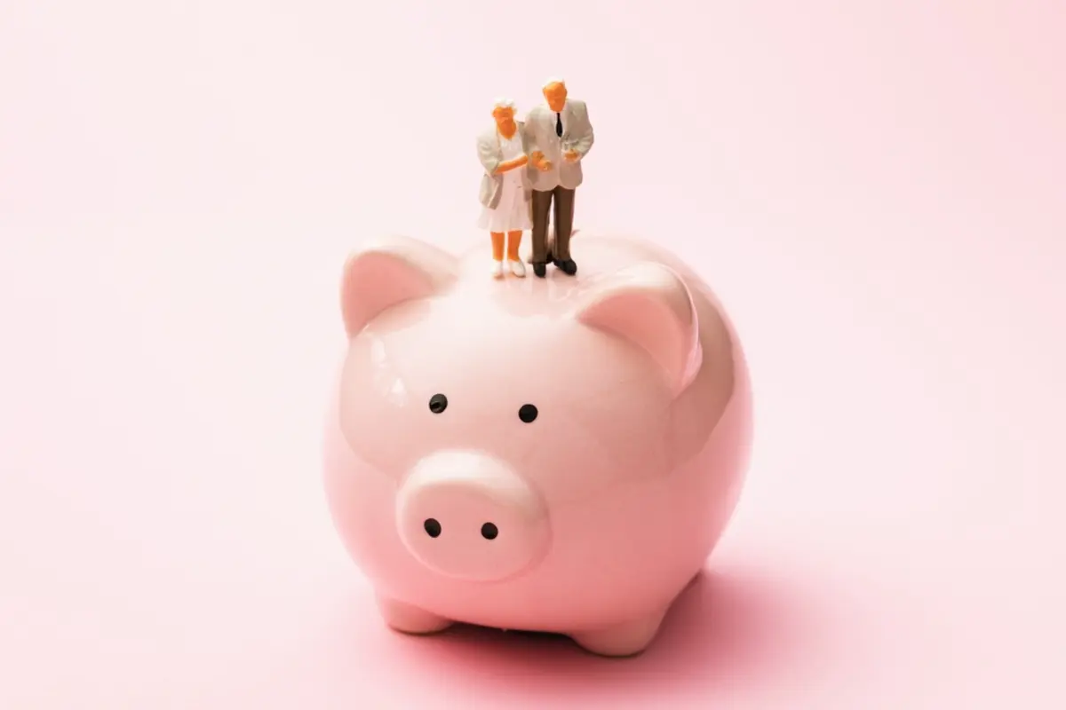 50代～60代で「老後資金」はどれくらい貯めればいい？ 気になる“平均的な貯蓄額”や“老後の生活費”はいくら？