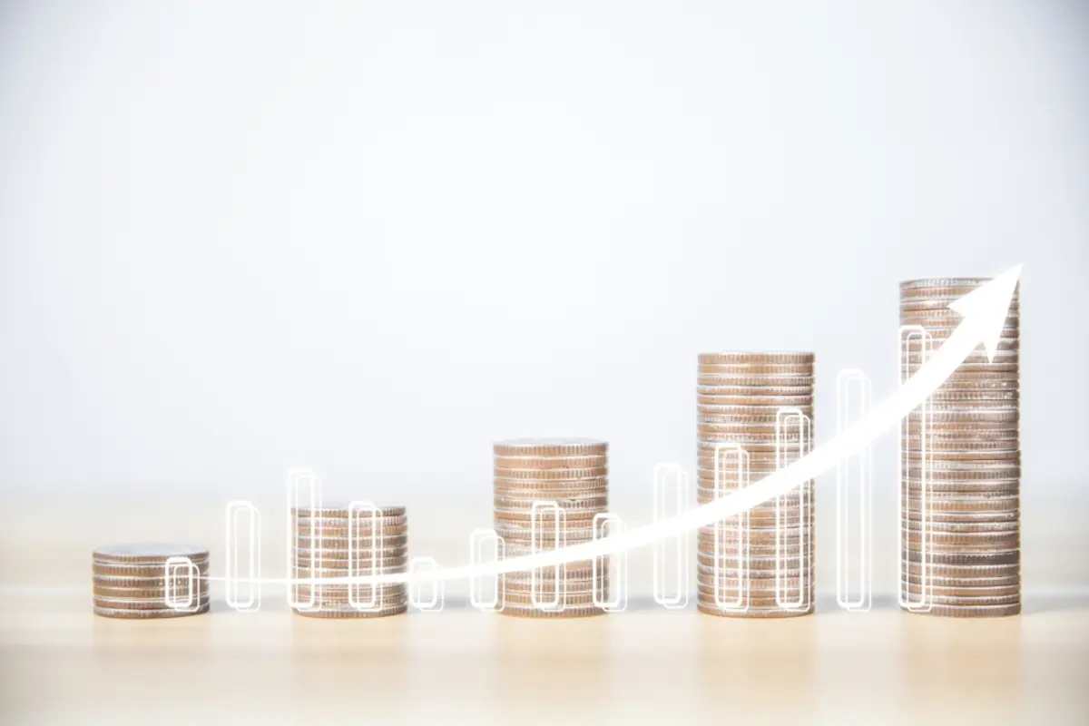 日本の平均年収は「460万円」らしいけど、そんなにもらっている人は少ない…？実際に「平均年収以上」稼いでいる人の割合とは