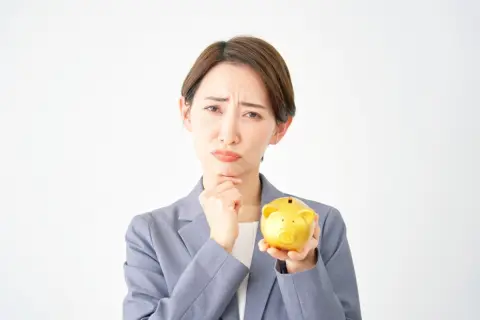 30代共働きで世帯年収「1300万円」なのに貯金が不安…。これって平均より多い？