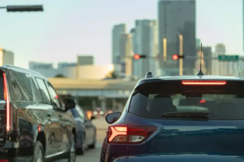 「残クレアルファード」という言葉がはやっているようですが、残クレってダメなの!? 残クレの落とし穴・批判される理由を解説