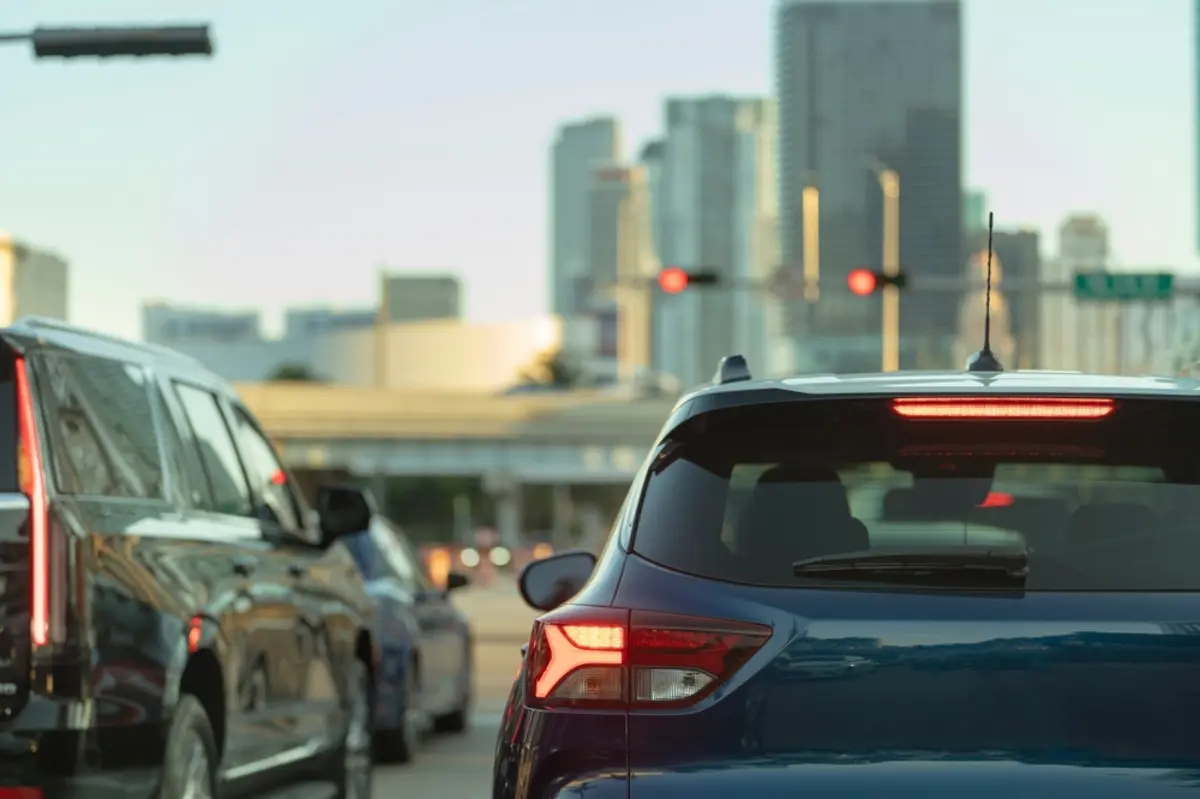 「残クレアルファード」という言葉がはやっているようですが、残クレってダメなの!? 残クレの落とし穴・批判される理由を解説