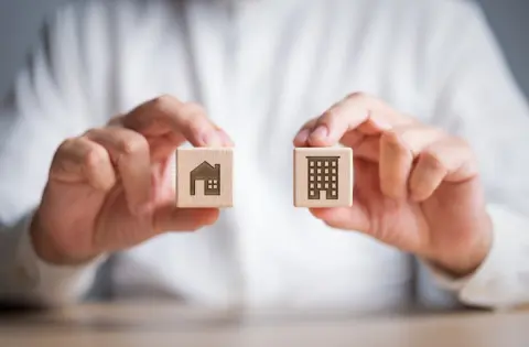 東京の「3500万円」マンションと地方の「築30年」戸建て、売却すると“手元に残るお金”はどれだけ違う？