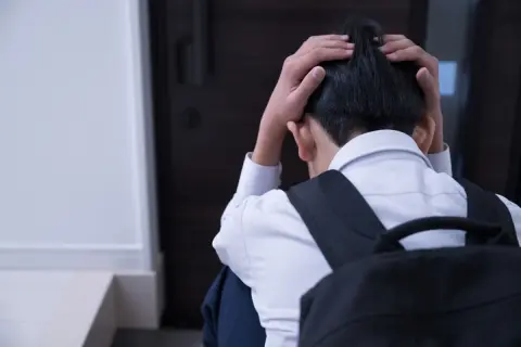 息子の予備校から「4～5校の併願受験」をすすめられた！ 交通費含め受験料で「30万円」近くかかりますが、併願校を減らすしかありませんか？ 半分くらいに抑えられないでしょうか？