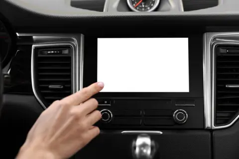 全国の自治体で「カーナビ」の“NHK受信料未払い”が発覚！我が家のカーナビでもNHKを受信できるけど、受信料を追加で払わなければいけないの？