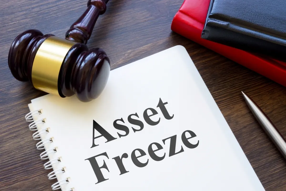 夫が亡くなりました。死後に「預金が引き出せなくなる」と聞いたのですが、夫の預金「300万円」を引き出す方法はありますか？