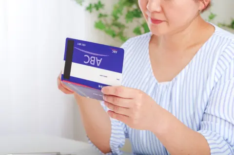 退職金が出たので生活費を管理している妻の口座へ「1000万円」を移したいです。夫婦間の資金移動でも「贈与税」はかかるのでしょうか？