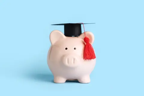 世帯年収600万円でも奨学金なしで私立医学部に子どもを通わせることはできるでしょうか？