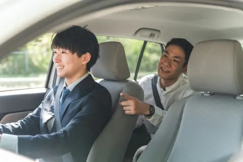 タクシーで「コンビニ」に寄ってもらった→戻ったら“待機料金”が発生してたけど、走ってないのにナゼ!?「移動した距離＝料金」ではないのでしょうか？