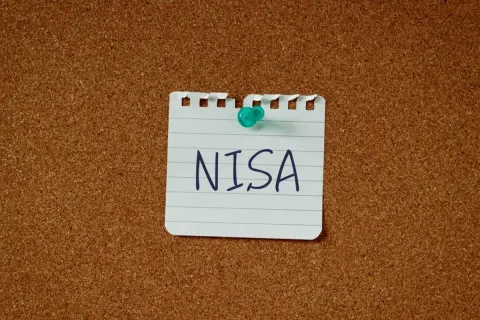 「退職金1500万円」でNISAを始めたいという父親。本人は「年5％で増えるから」というのですが、本当に投資を始めて大丈夫でしょうか？