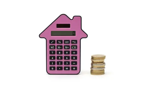 50代で住宅ローン残高「1000万円」が！“団信があるほうが安心”と思ってるけど、金利「1.5％」で繰上げ返済したら、家計負担はどう変わる？