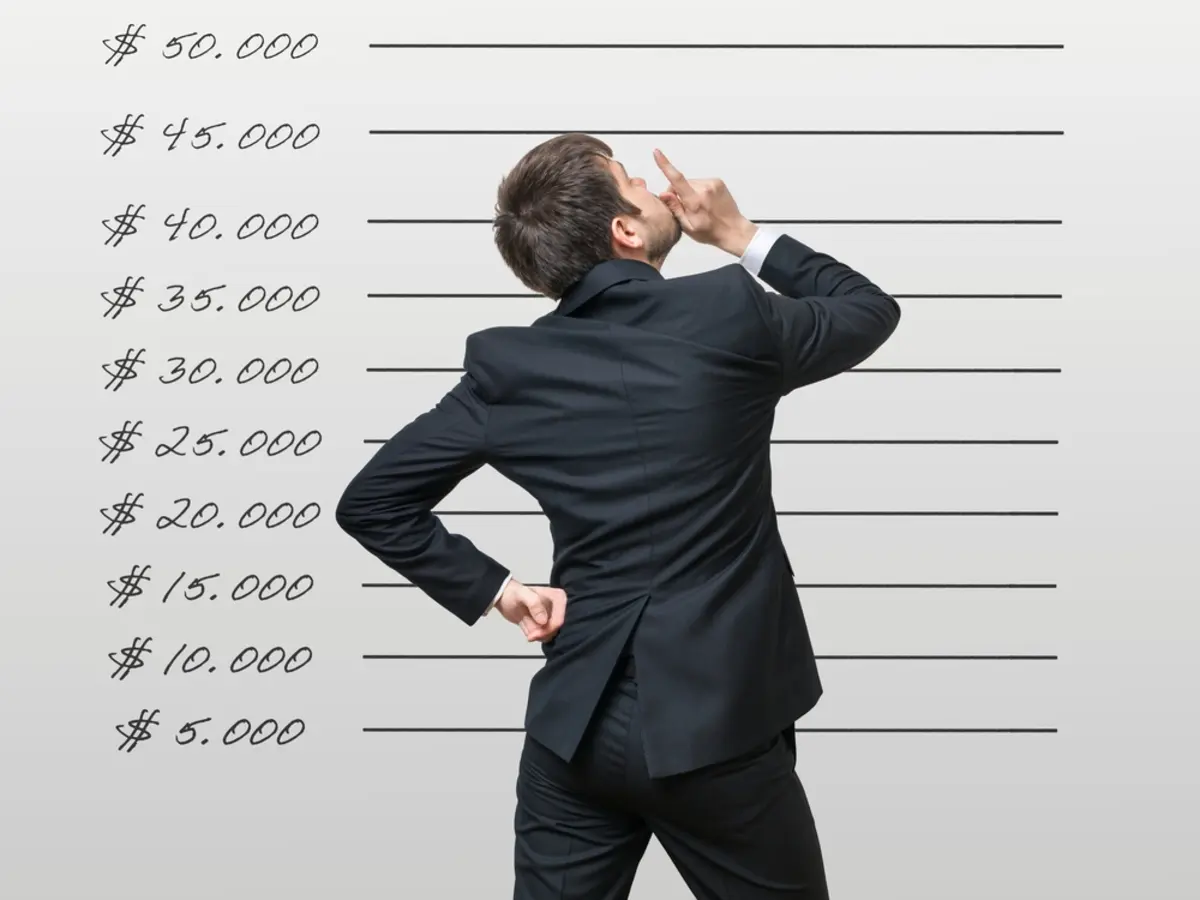 「安定＋高収入」といわれる自衛隊の年収はどれくらい？ 一般会社員と比較して給与事情はどうなっている？