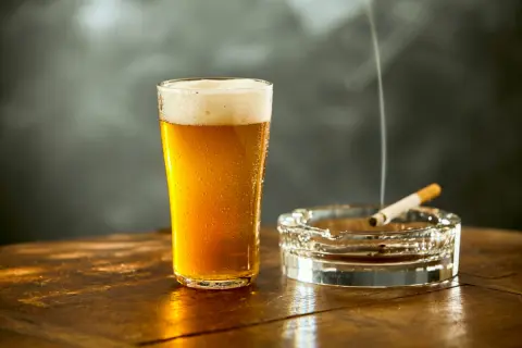 【ガソリン・タバコ・ビール】一番“税金の割合”が大きいのはどれ？ 嗜好品は「取りやすい税金」？ 高額な理由を解説