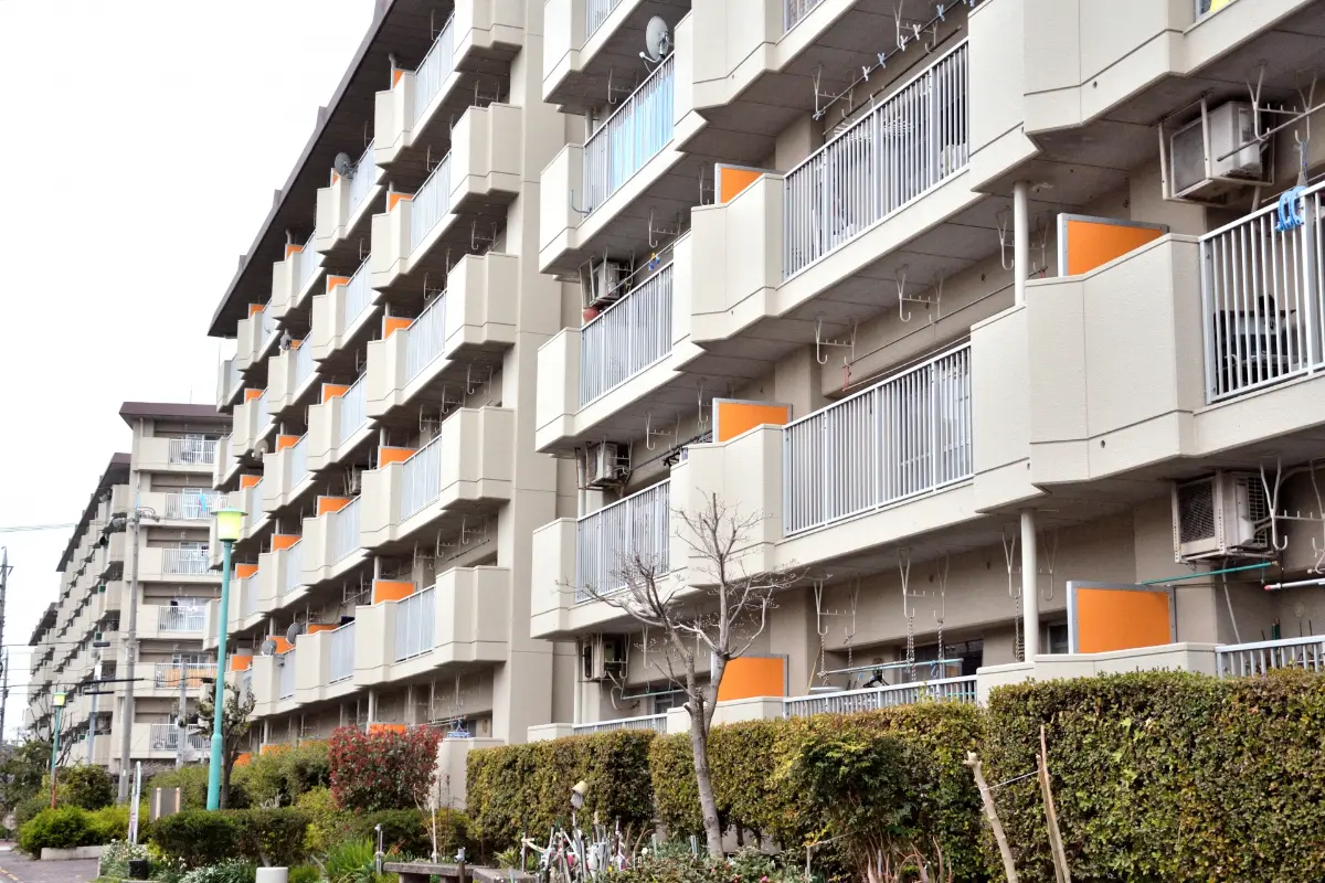 神奈川で「家賃8万円」のアパートで1人暮らし中です。「県営住宅」は“独身・年収240万円”でも入居できますか？ 11月の定期募集に応募したいです