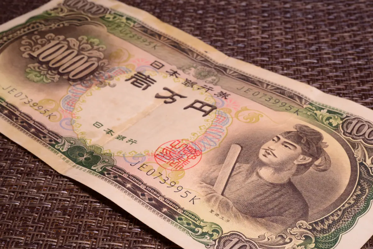 「聖徳太子の1万円札は5万円の価値がある」と言う祖父。今でも普通に使えるはずですが、そこまで“珍しい紙幣”ではないですよね？ 本当でしょうか？