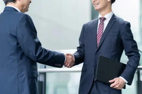 部長に昇進し、夢だった「年収1000万円」に到達！ でも友人は“２倍以上稼いでる”と聞きショック…会社員で「年収2000万円」以上の割合はどれくらいですか？