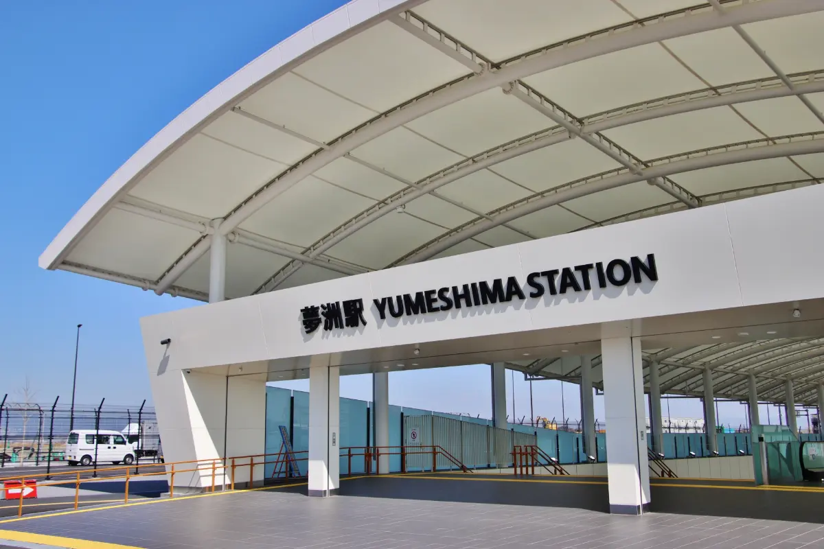 いよいよ10月13日で閉幕！ 駆け込みで「大阪万博」に行きたいのですが、いまから大阪までのチケットを手配するなら「飛行機」より「新幹線」の方が“4000円”もお得!?