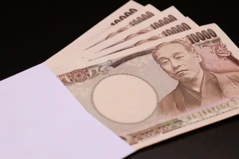 生活費の足しにと息子から「月10万円」の仕送りをもらっています。年金だけでは足りないのでありがたいけど、子どもからの仕送りにも「贈与税」はかかる…？